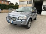Land Rover Freelander 2.2 TD4 S.W. HSE 4X4 - silberne Land Rover Freelander