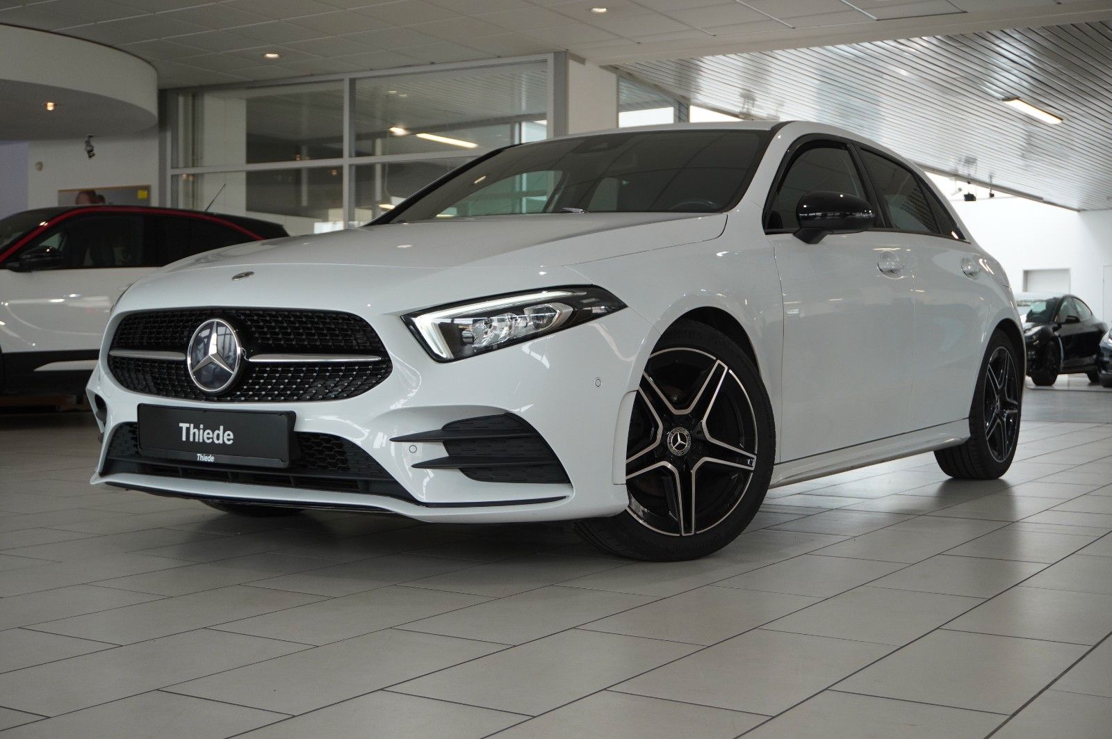 Fahrzeugabbildung Mercedes-Benz A 180 AMG LINE 7G-DCT NAVI/LED/VIRT./KAMERA/DAB+