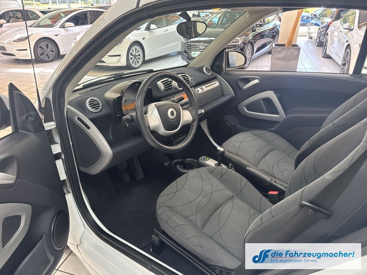 Fahrzeugabbildung Smart fortwo cabrio mhd 62tkm neue Reifen El.Verdeck S