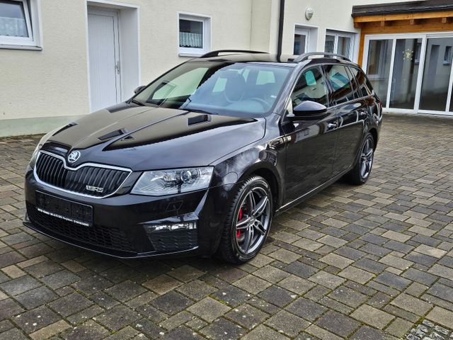 Skoda Octavia Combi RS Xenon SHZ PDC