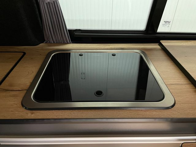 T6.1 Transporter Kasten 2.0 TDI WOHNMOBIL-AUSBAU