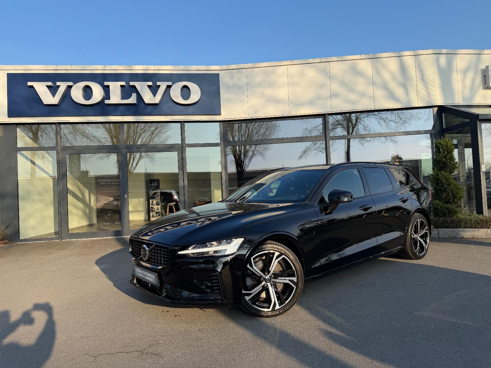 Volvo V60 T6 Plus Dark Recharge AHK 19 Zoll Navi Kamer