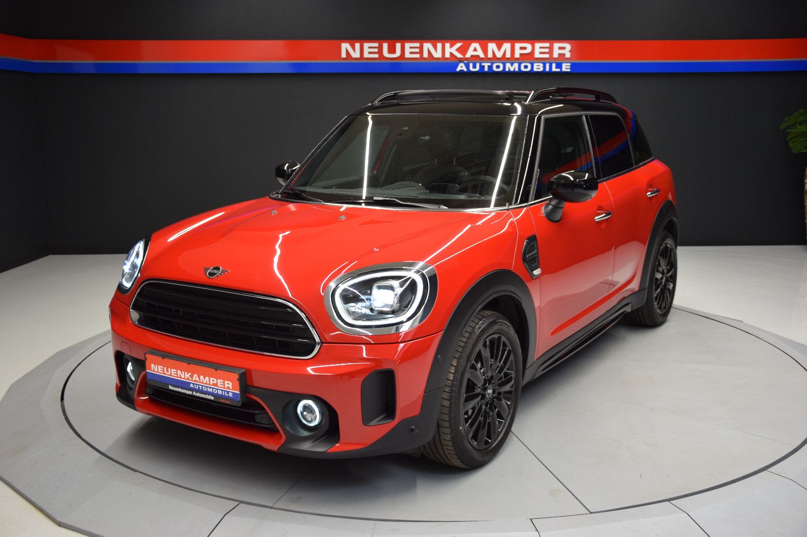 Fahrzeugabbildung MINI Cooper Countryman YOURS Pano HuD Leder AHK Memor