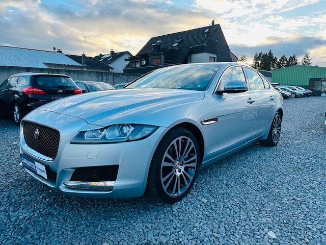 Jaguar XF Prestige 3.0 **V6**Panorama*Totwinkel*Me-Sitz