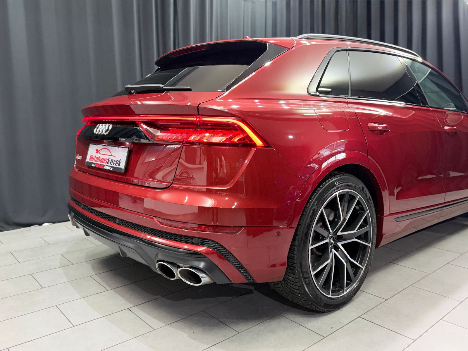 Fahrzeugabbildung Audi SQ8 4.0 TDI quattro|3D BANG&OLUFSEN|RS-SITZE|AHK