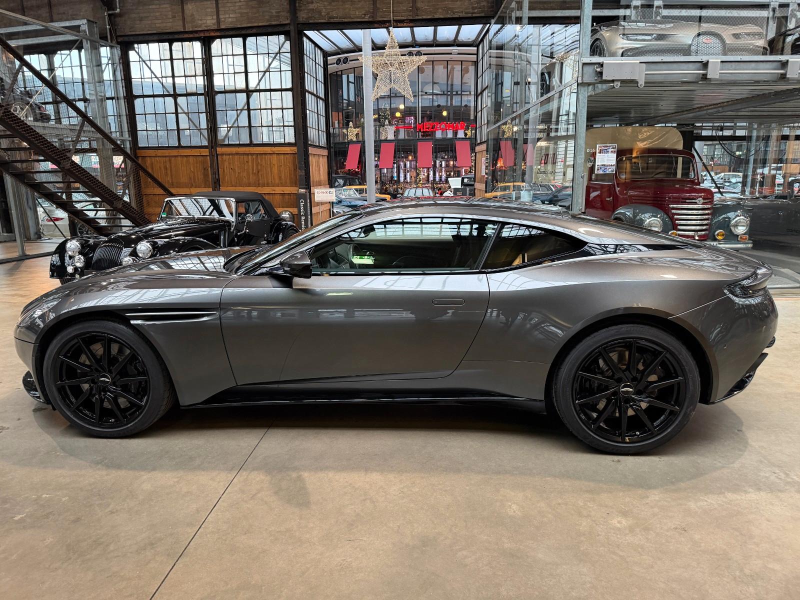 Aston Martin DB11 5.2 V12