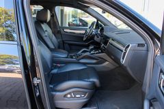 PORSCHE Cayenne / SPORT DESIGN PAKET / BOSE / MEMORY