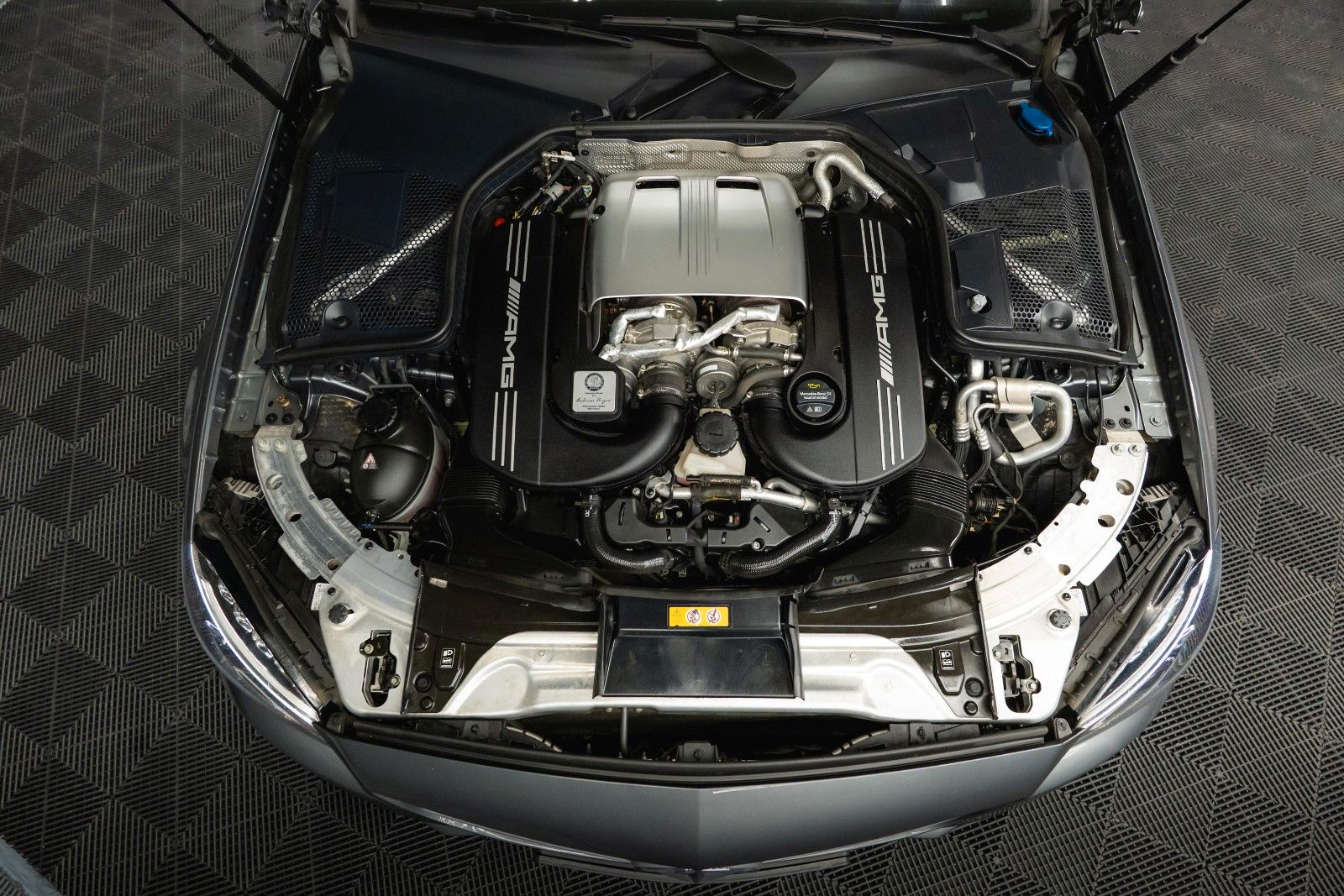 Fahrzeugabbildung Mercedes-Benz C 63 AMG Lim. | BURMESTER | LED | Top Zustand