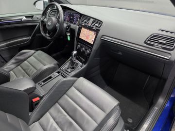 Volkswagen Golf - 11
