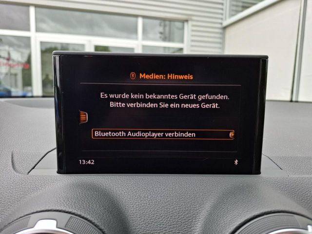 Q2 35 TFSI ADVANCED CAM+SHZ+LED