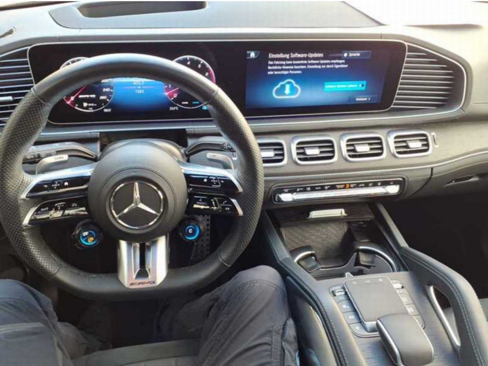 Fahrzeugabbildung Mercedes-Benz GLE 53 AMG Prem AHK ExclusivNappa DISTRO Standhz