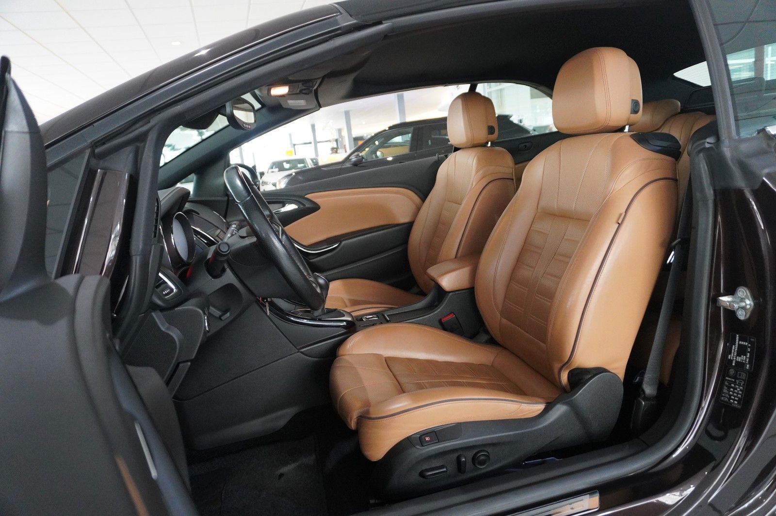 Fahrzeugabbildung Opel Cascada 2.0D ACTICE NAVI/LED/KAMERA/SPORT/SHZ
