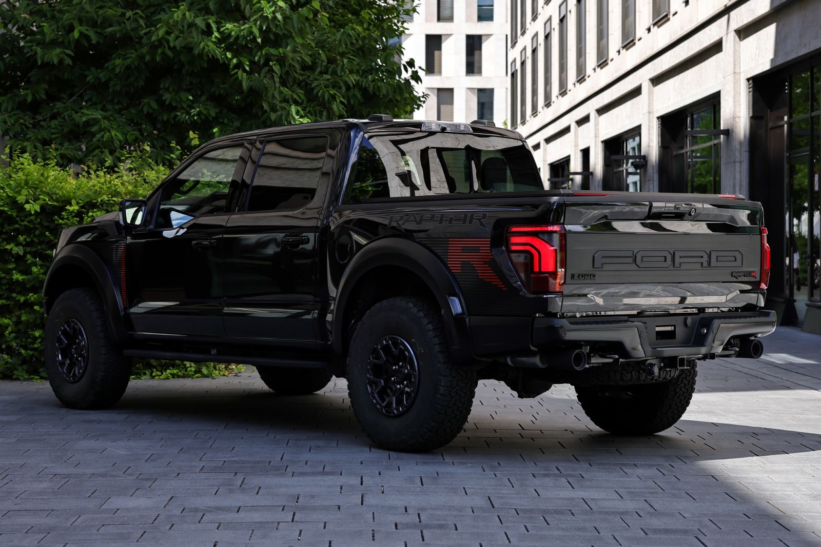 Ford F 150 Raptor R 5.2 Supercharged V8 Pano MY2026 imagem 3