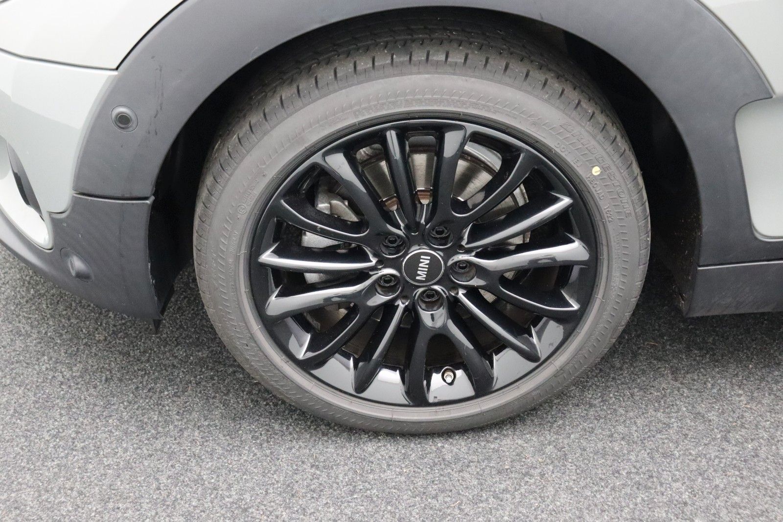 Fahrzeugabbildung MINI Cooper Clubman 1.5