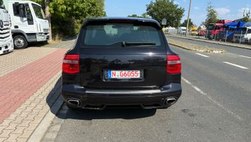 Porsche Cayenne - 6