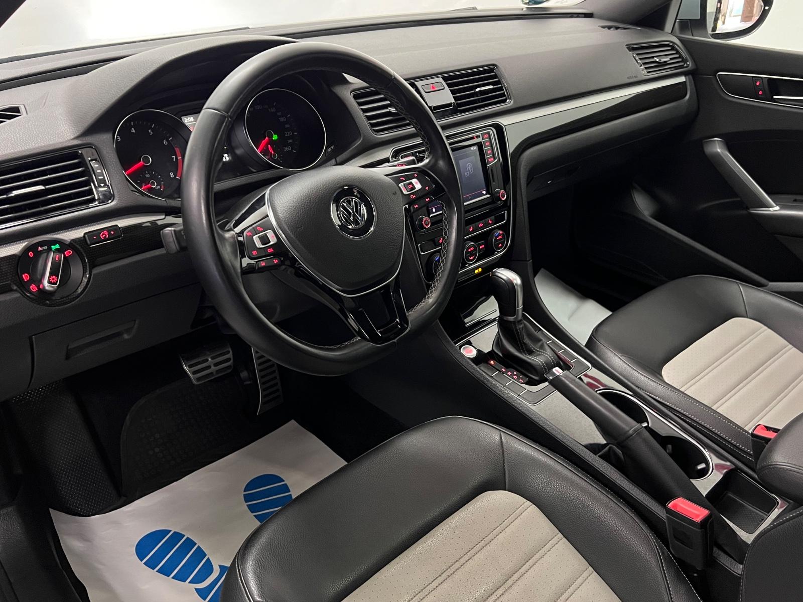 Volkswagen Passat GT 3.6 V6 DSG*LEDER*NAVI*R-KAM*LED*ACC*