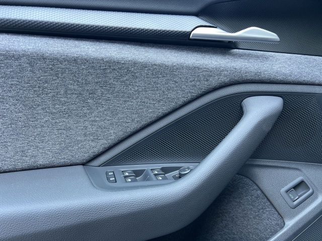 Superb Combi Selection 2.0 TDI DSG Bluetooth LED