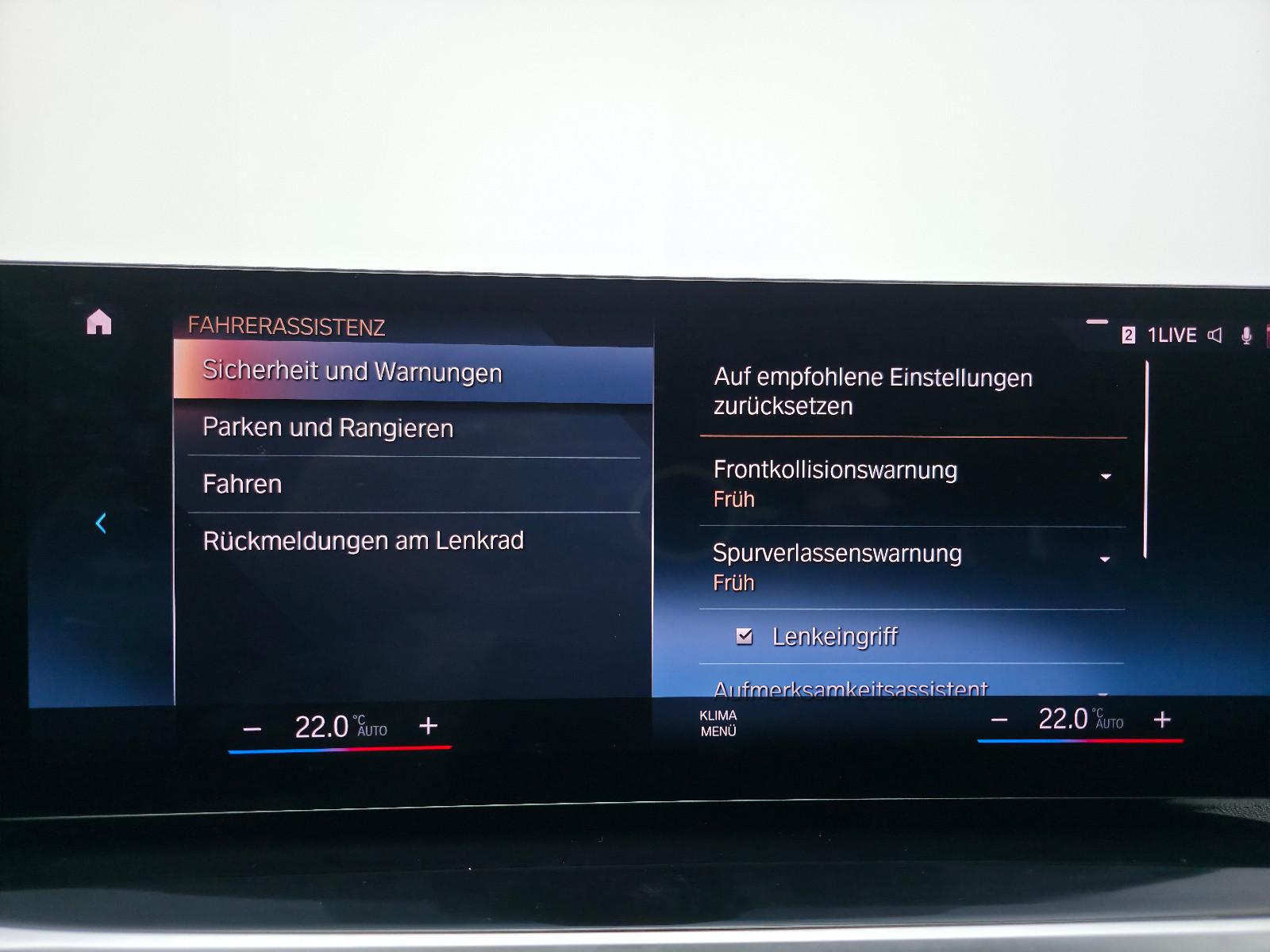 BMW 330i Touring Steptronic LED NAVI SHZ LHZ