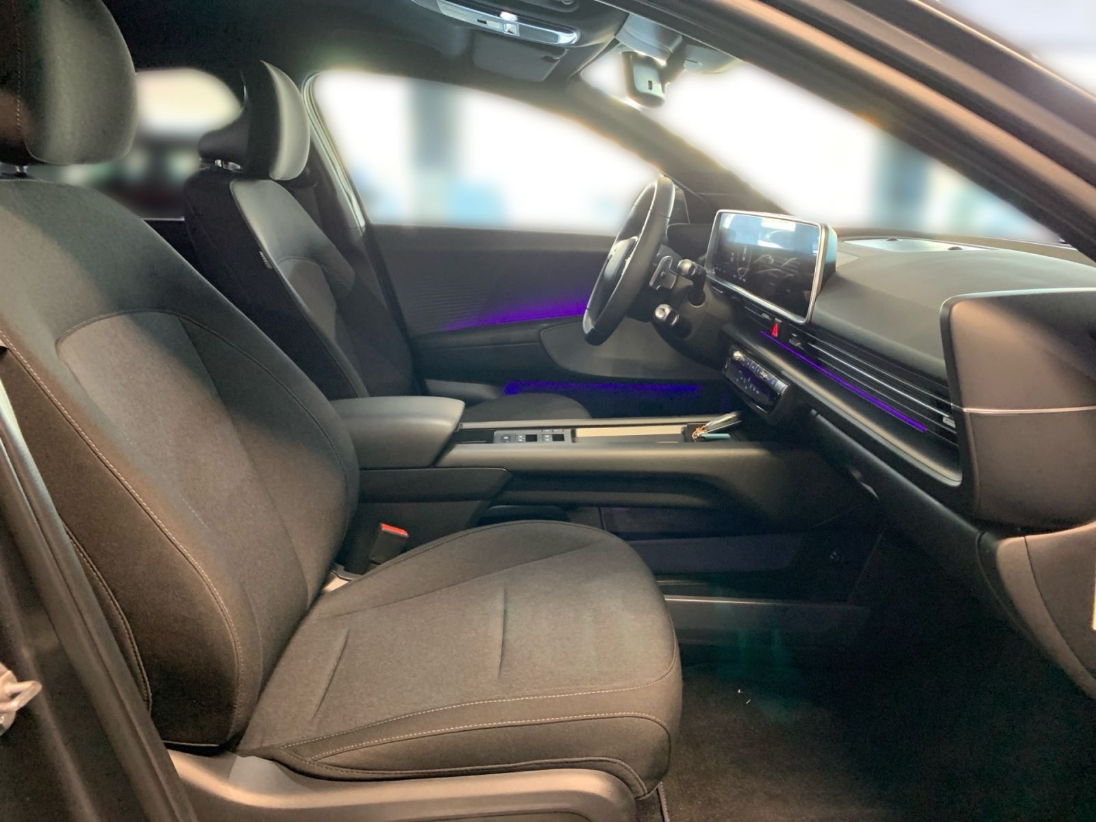 Fahrzeugabbildung Hyundai IONIQ 6 Techniq Elektro 4WD 77,4 kWh