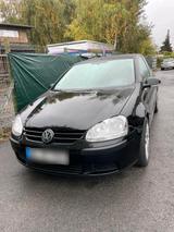 Volkswagen VW Golf 5 1 Hand  TÜV Neu Zahnriemen Neu - Volkswagen Golf aus 2004: Golf5