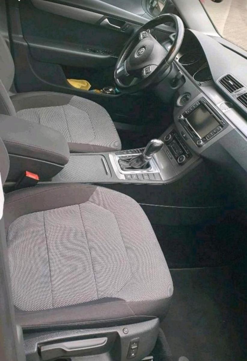 Volkswagen Passat 2011 — photo 10