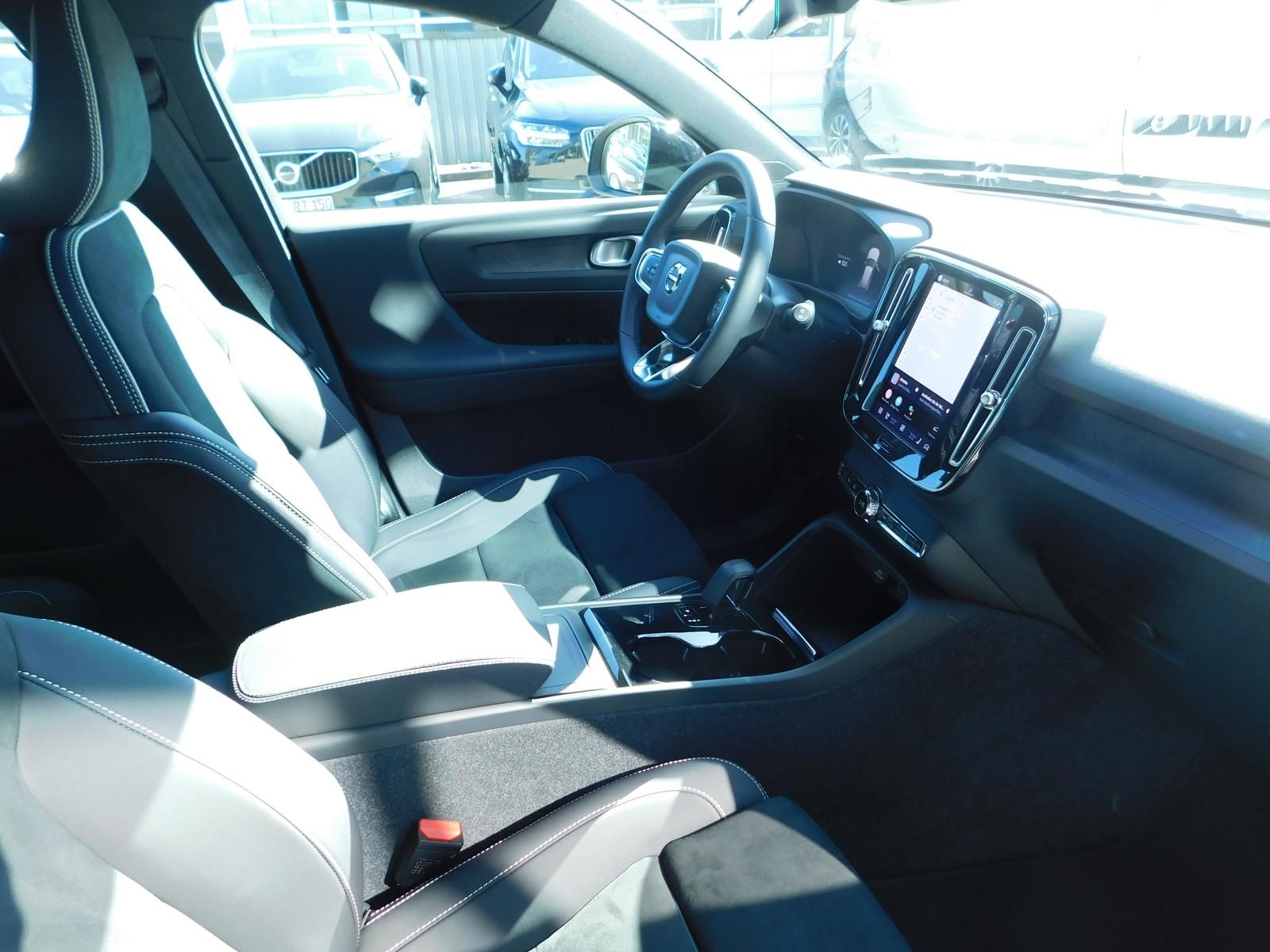 Fahrzeugabbildung Volvo XC40 Single Motor Recharge Core