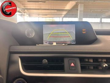 Lexus UX - 12