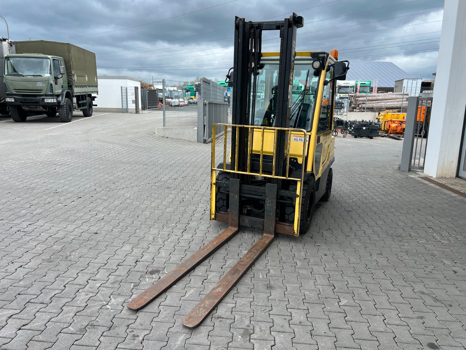 Fahrzeugabbildung Hyster H3.5 FT / Seitenschieber / HH:3,6m / nur 3.510h
