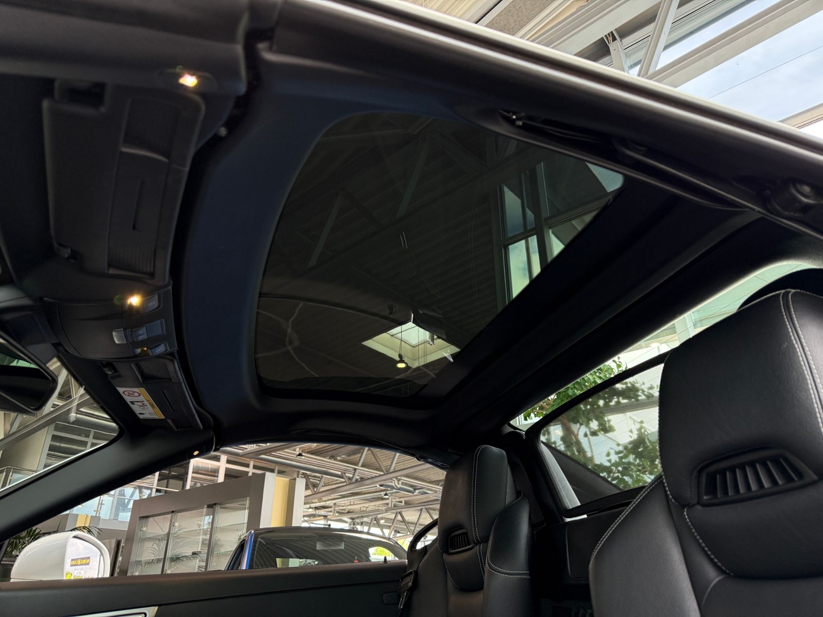 Fahrzeugabbildung Mercedes-Benz SLC 200 NAVI AIRSCARF ALU