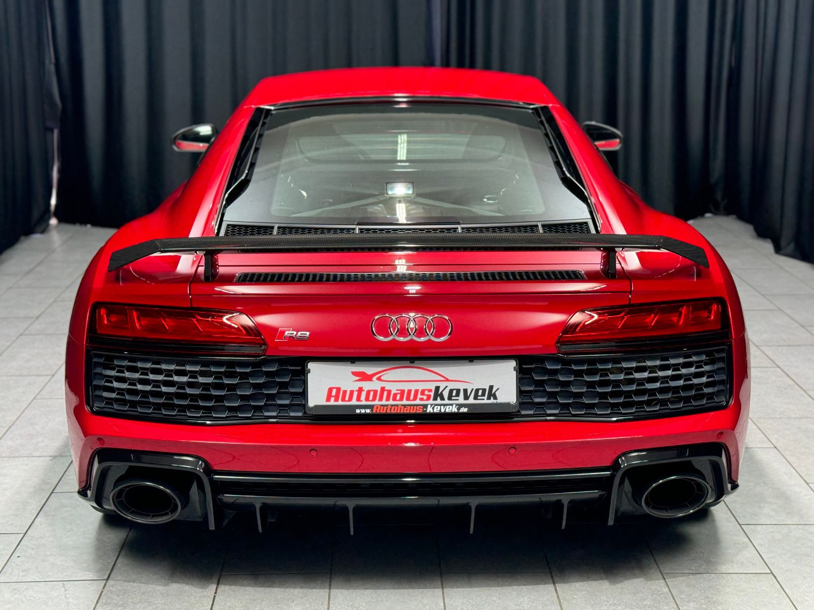 Fahrzeugabbildung Audi R8 Coupe 5.2 FSI quattro performance|B&O|KERAMIK