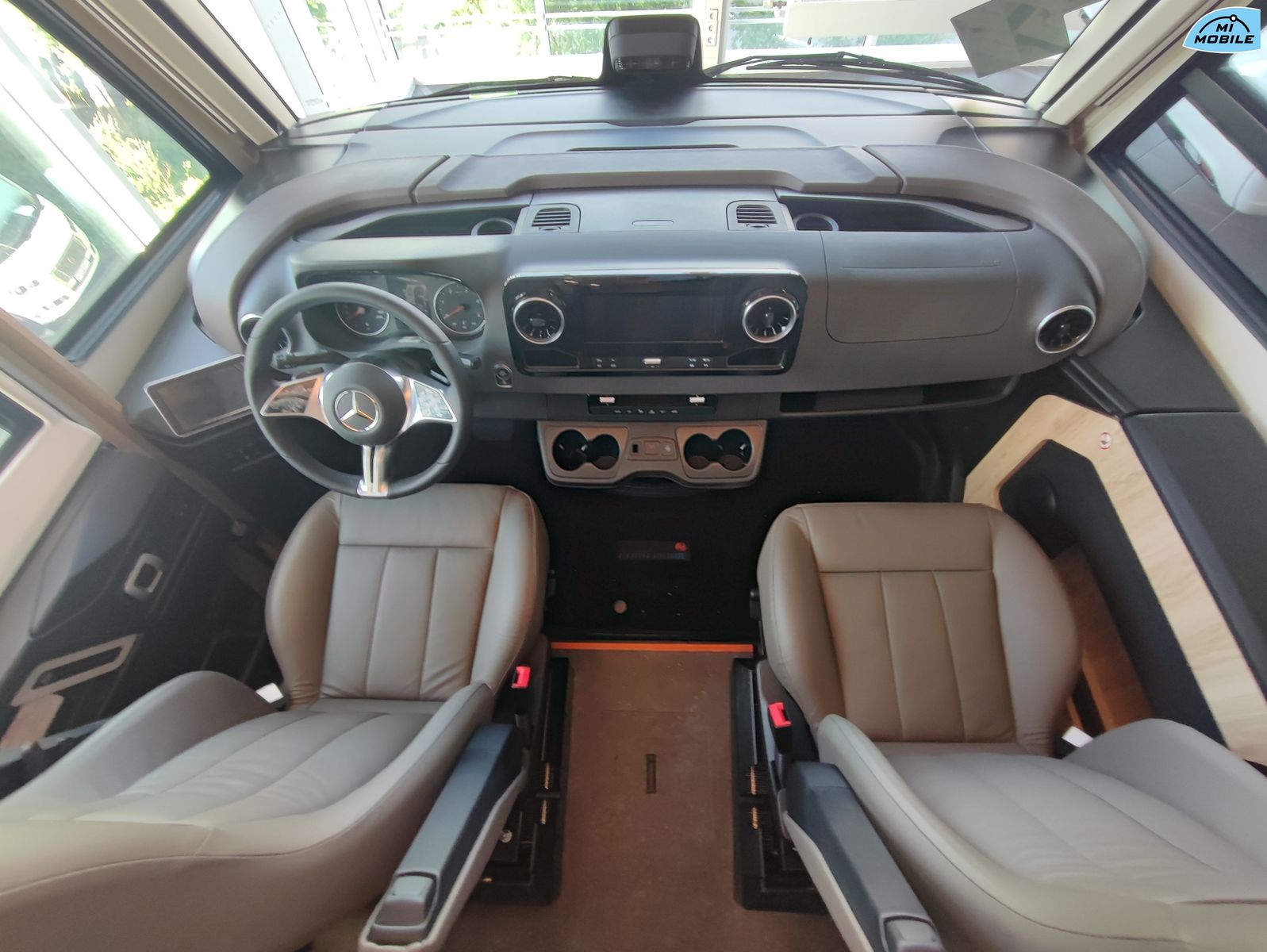 Fahrzeugabbildung Eura Mobil Integra Line GT 726 EF *SCHAUSONNTAG 11-16 Uhr*