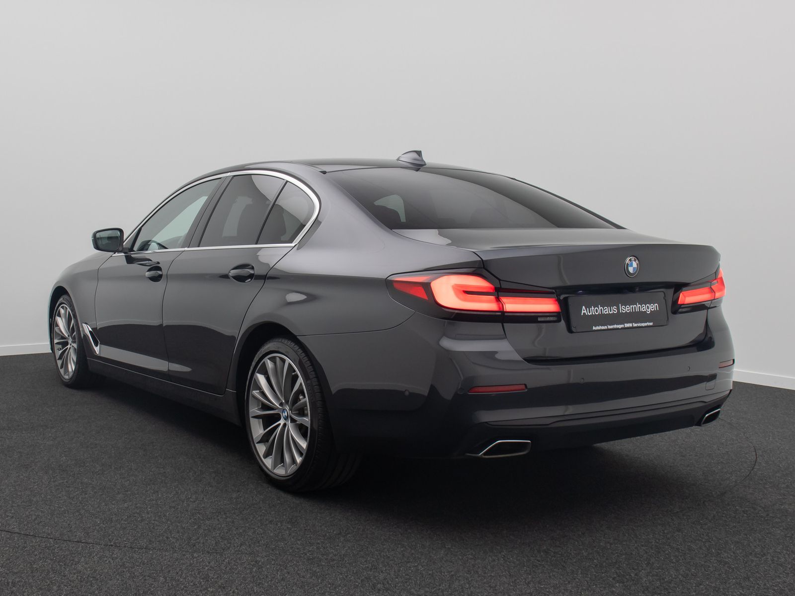 Fahrzeugabbildung BMW 530d xD 360&deg;Glasdach Laser HUD DAB HiFi SoftCl