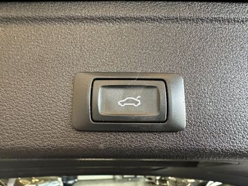 Audi A4 Avant 40 TDI quattro *LED*ACC*Sportsitze*