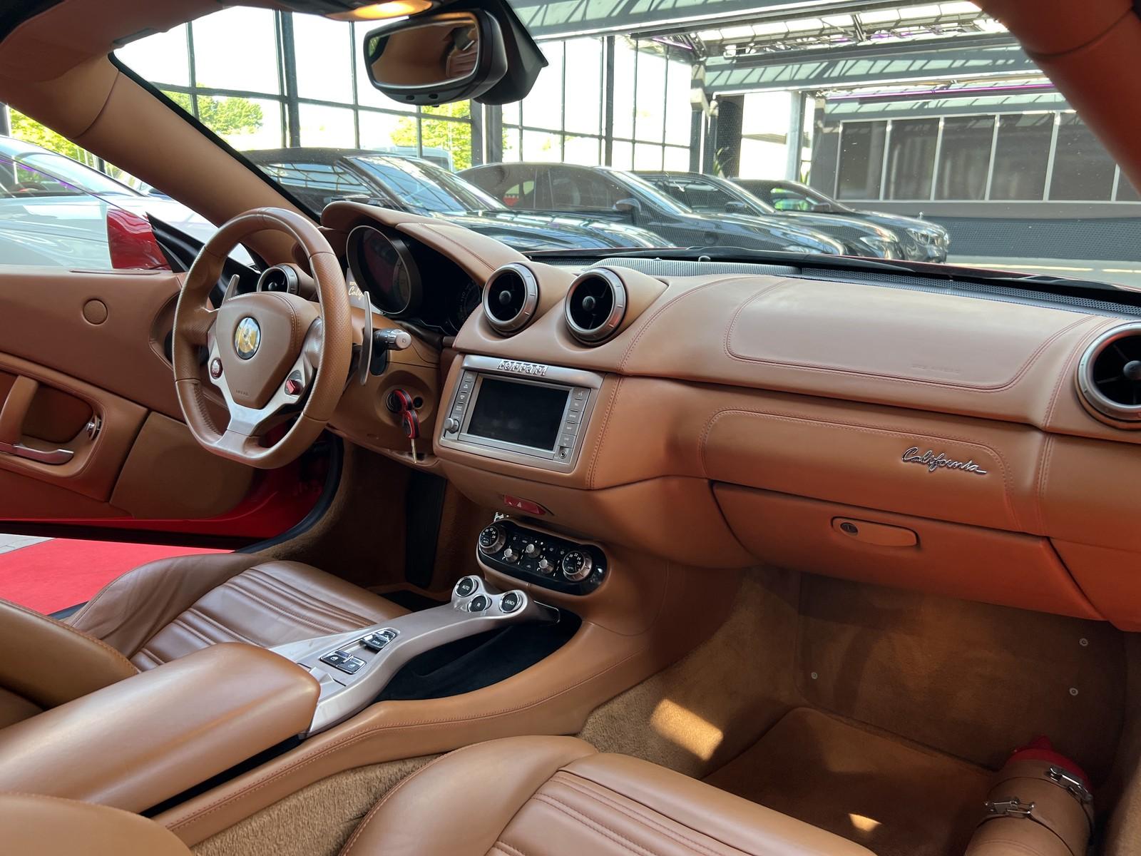FERRARI CALIFORNIA F1 CAM / GPS / LED / | 489 ch | BVA