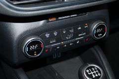 Fahrzeugabbildung Ford Kuga Titanium X LED B&O 2xCAM 4xSHZ ACC uvm.