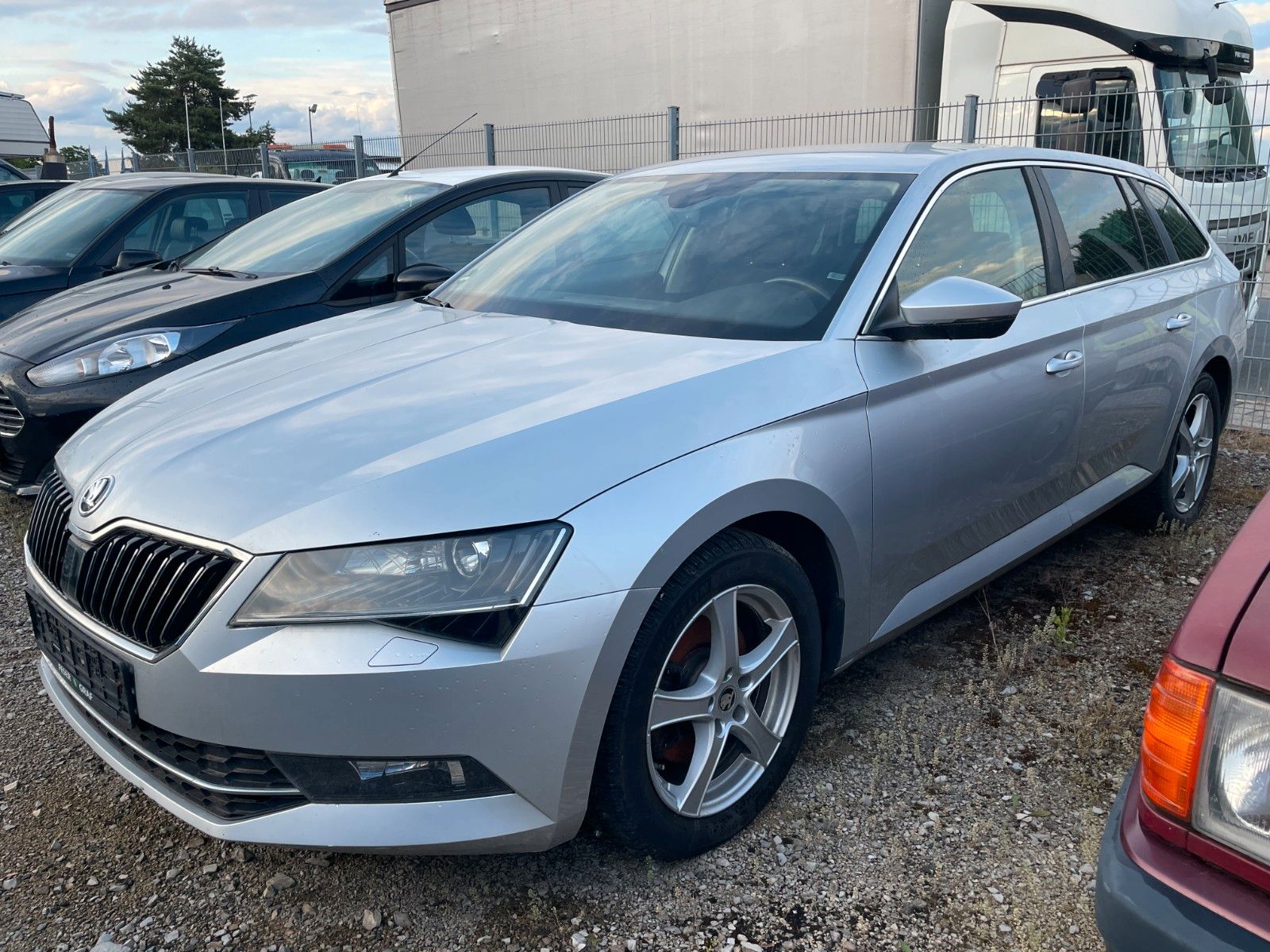 SKODA Superb