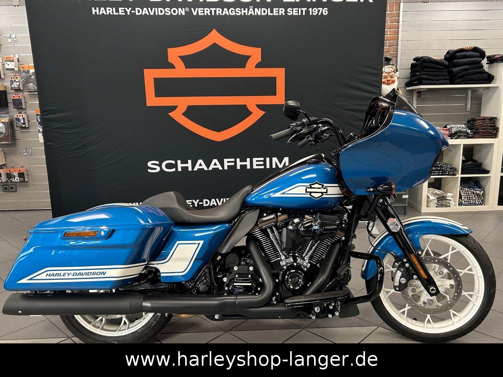 Harley-Davidson FLTRXST Road Glide ST Fast Johnnie m. Kess Tech