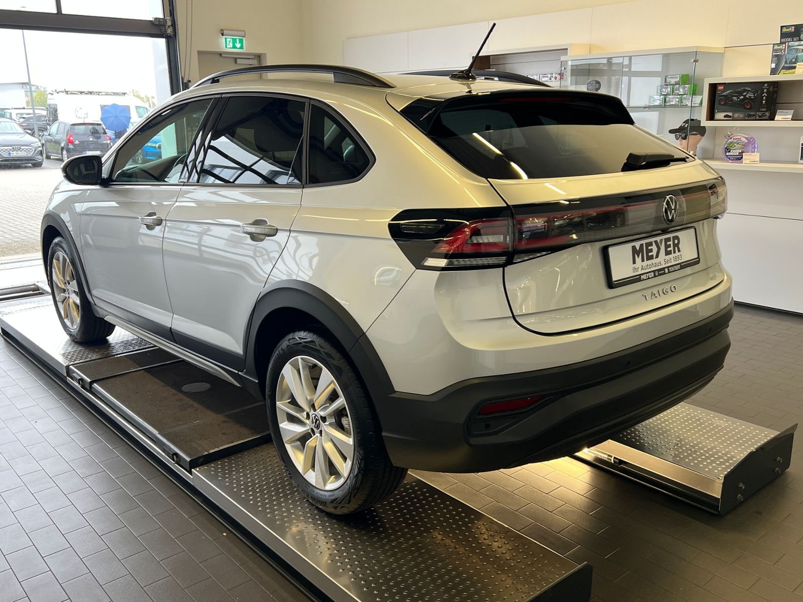 Fahrzeugabbildung Volkswagen Taigo Life 1.0 TSI DSG *IQ.Light, R2D, Kamera, 1