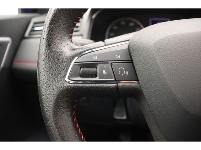 Fahrzeugabbildung SEAT Arona 1.5 FR-Design NAVI AHK KAMERA