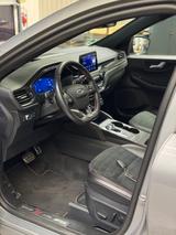 Ford Kuga 2.5 Duratec PHEV ST-Line X ST-Line X - Ford Kuga ST-Line mit Hybrid-Antrieb (Benzin/Elektro)