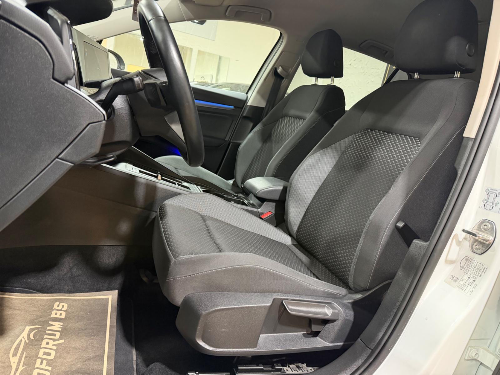Volkswagen Golf VIII Lim. Active 2.0TDI DSG/AHK/CAM/GARANTIE, миниатюра 14