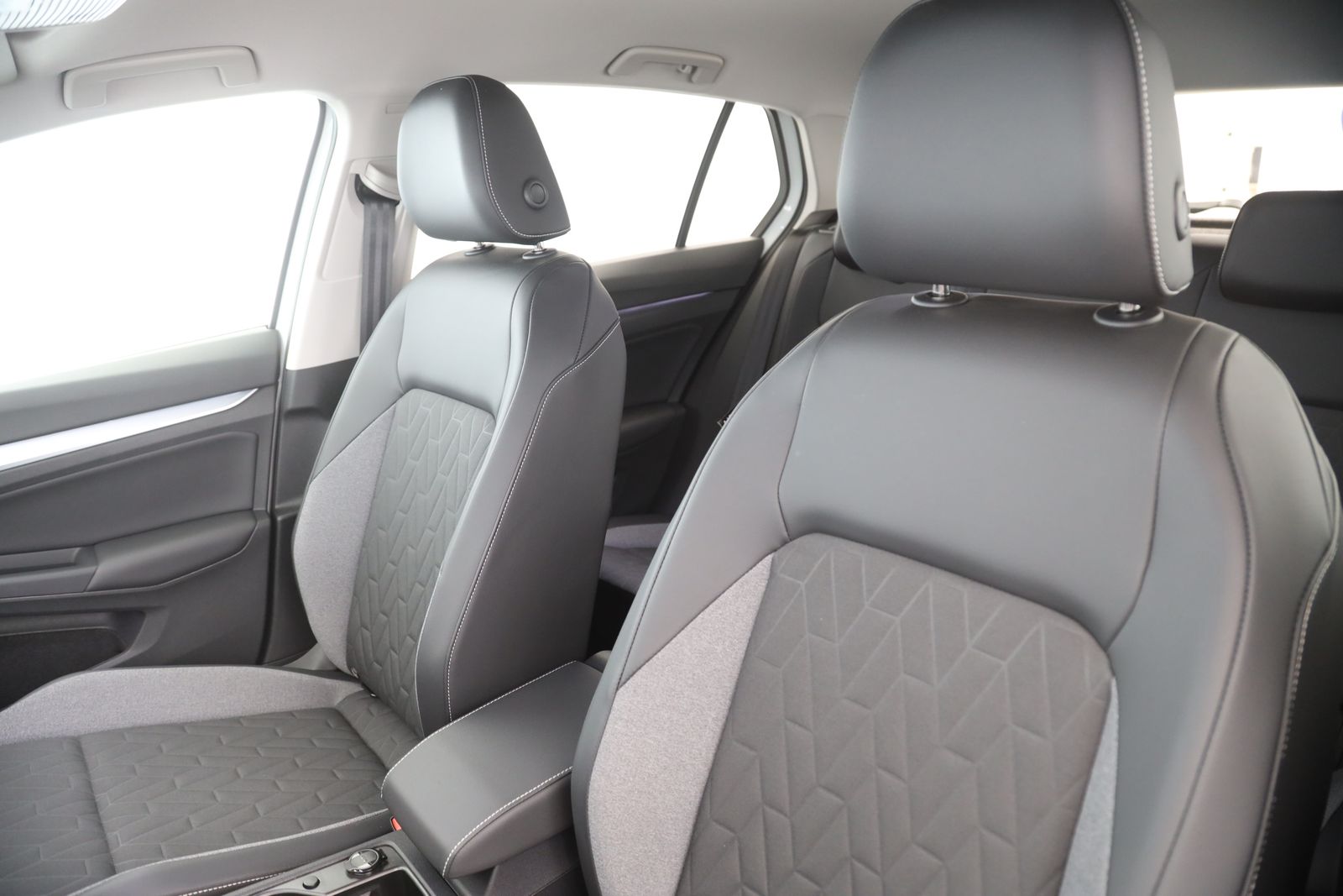 Volkswagen Golf - Bild 12