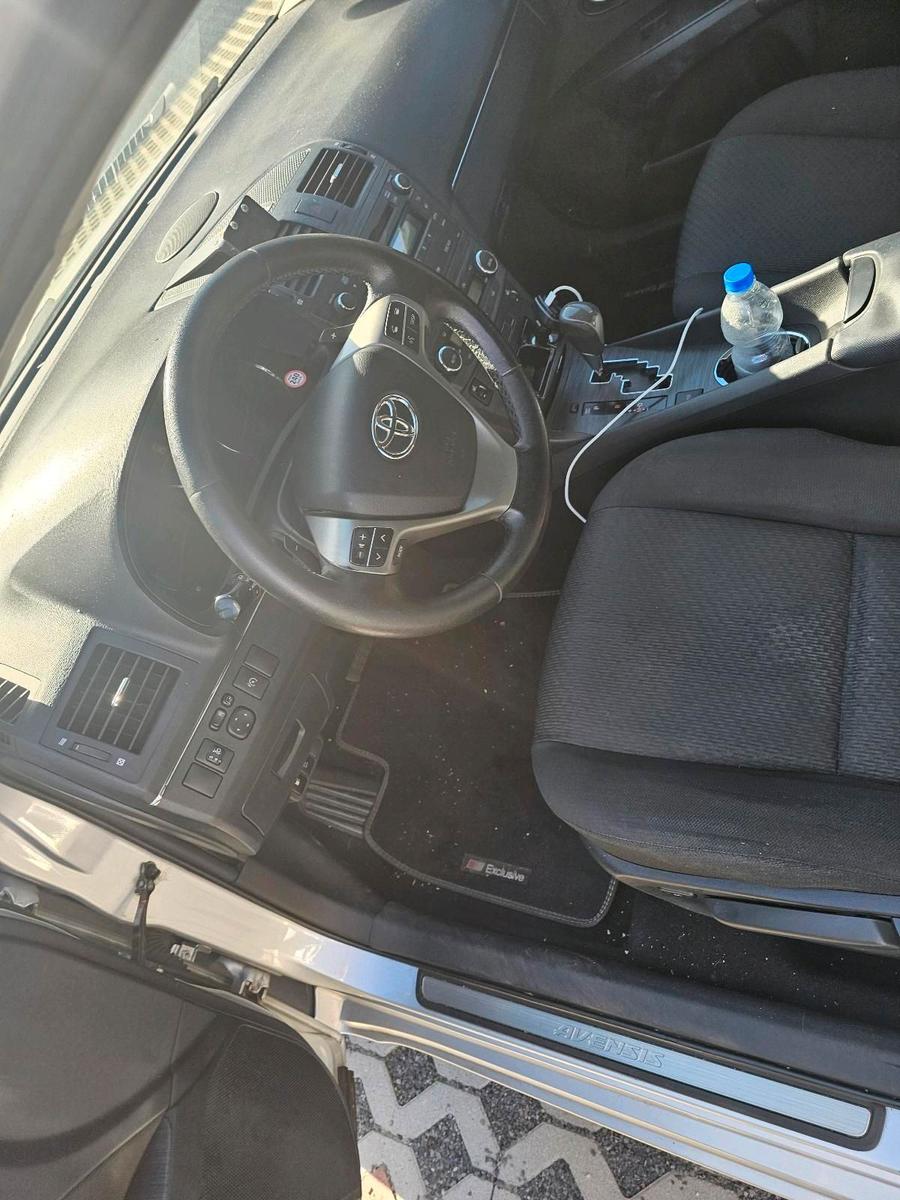 Toyota Avensis 2009 — engine 150 HP (110kW)