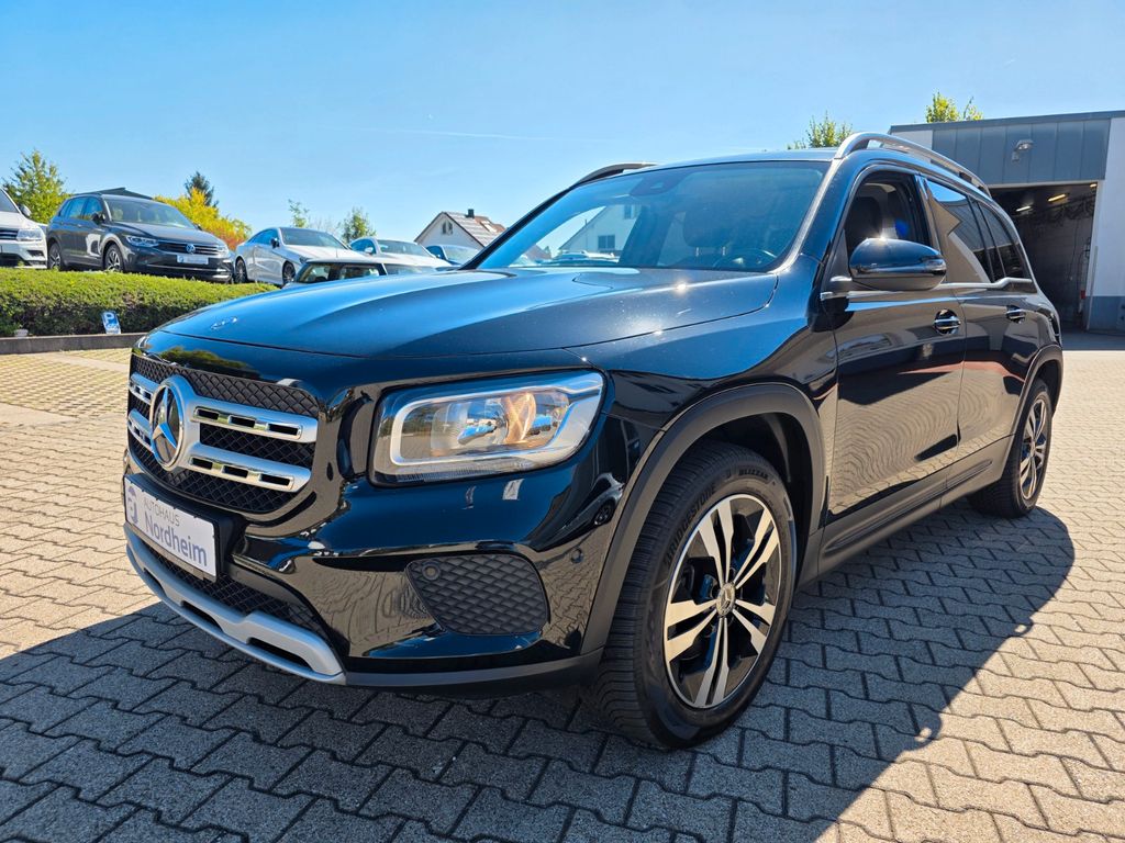 Image of Mercedes-Benz GLB 200