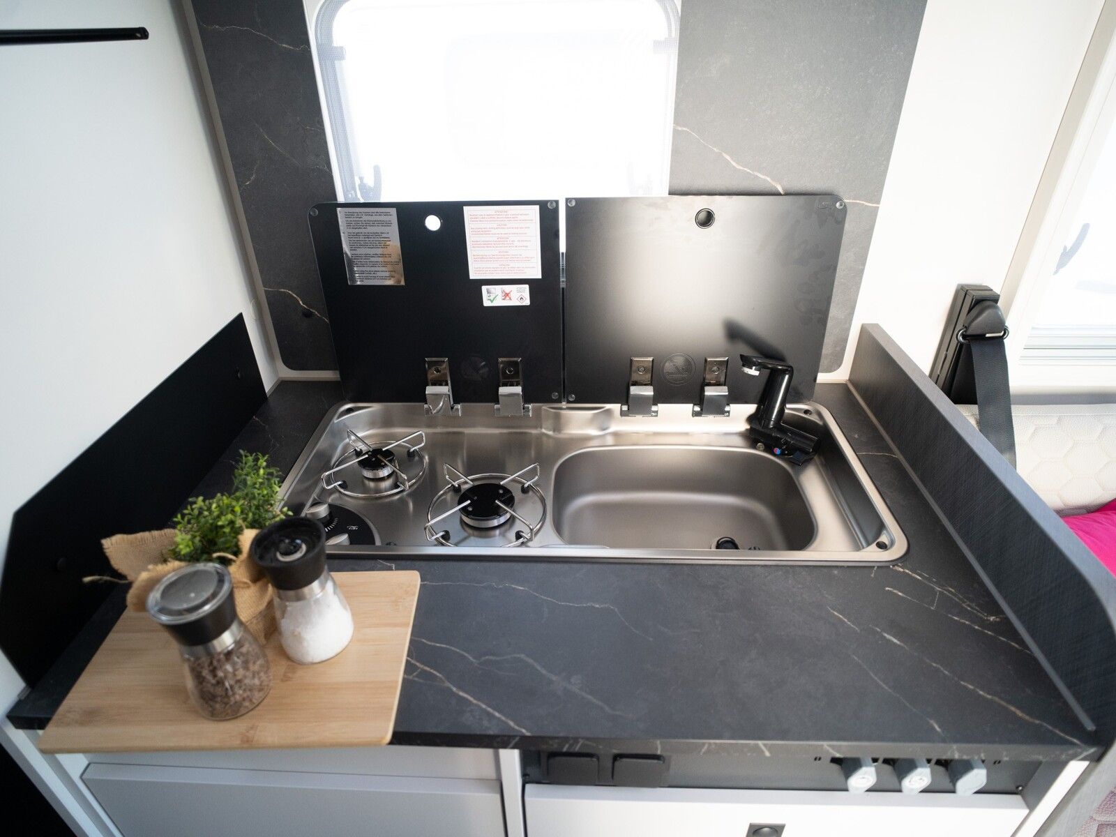 Fahrzeugabbildung Etrusco T-Modell Base 6.9 SBC Markise*Chassis+Komf-Paket