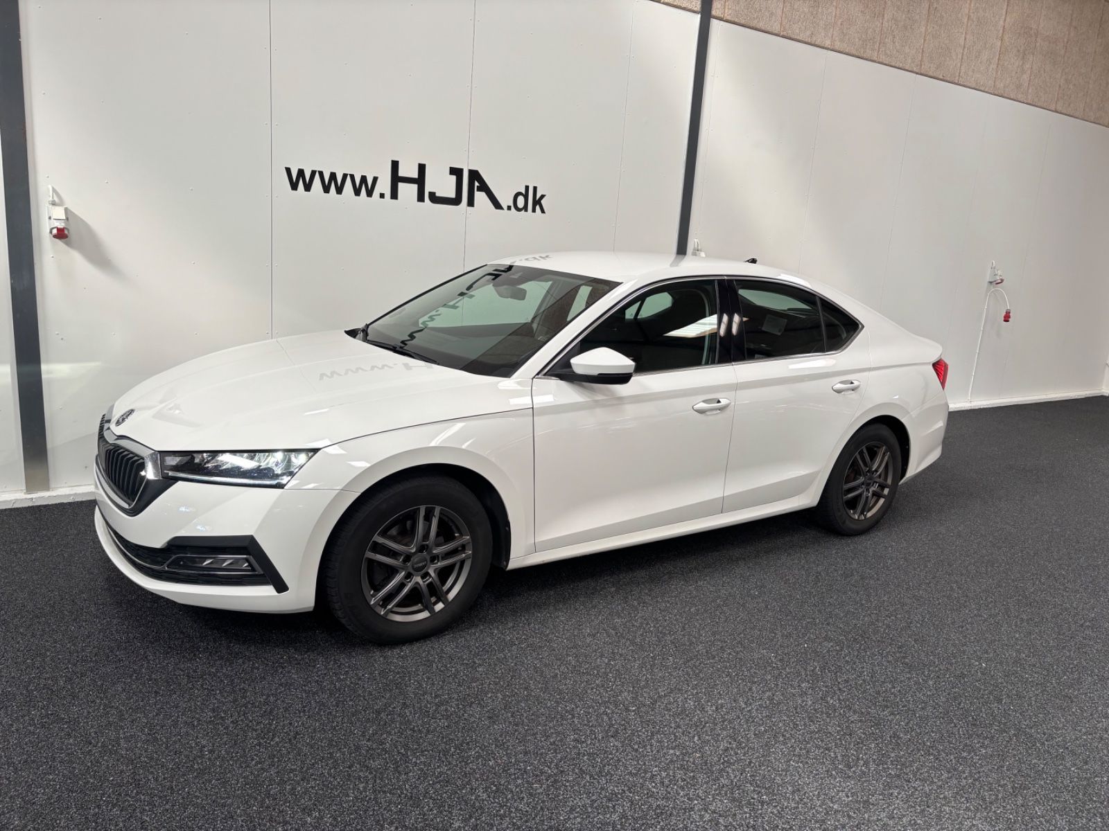 Skoda Octavia - 1