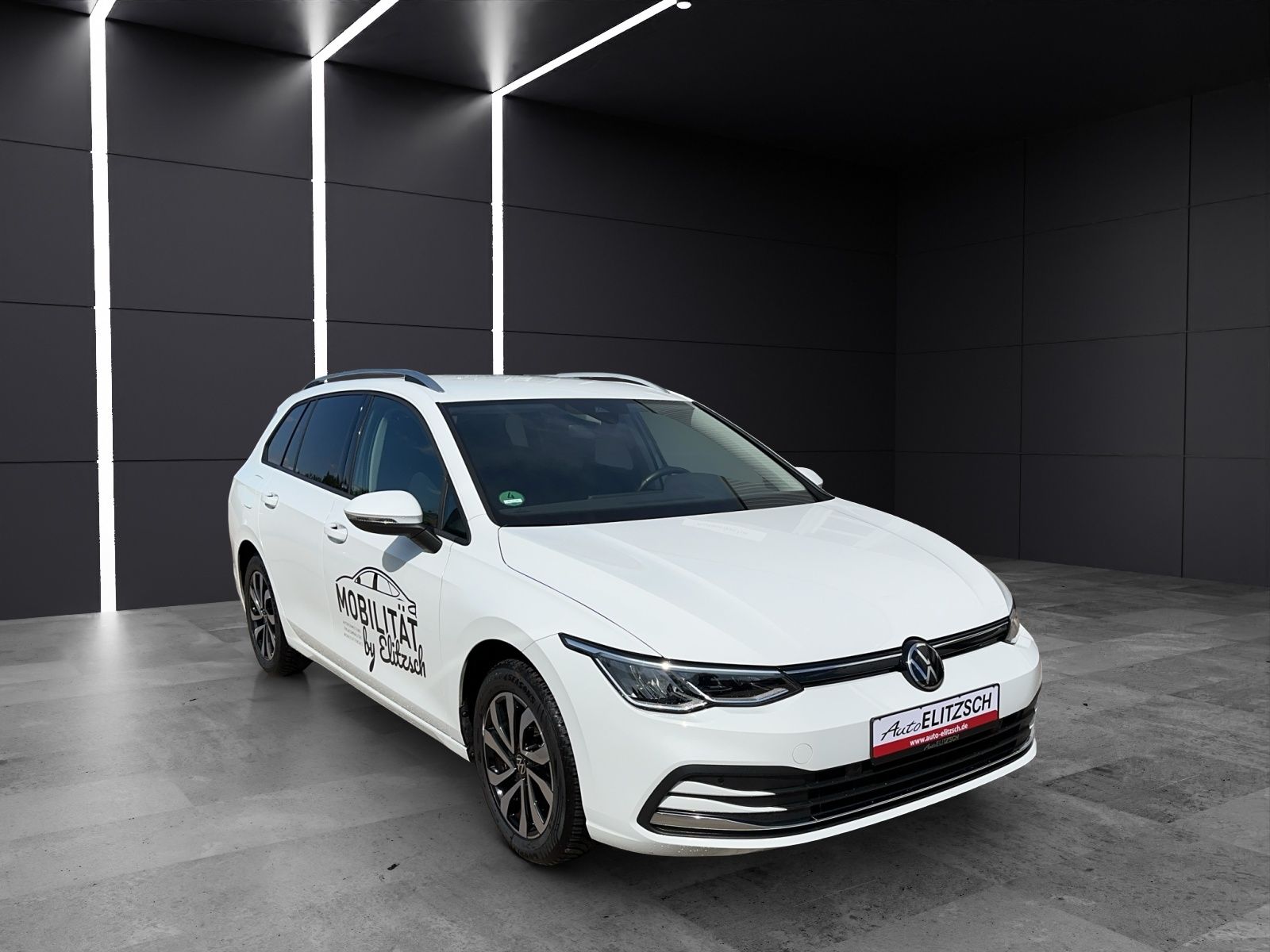 Fahrzeugabbildung Volkswagen Golf VIII Variant eTSI Active DSG DSG NAVI LED A