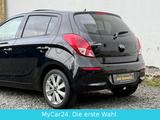 Hyundai i20 | Autom. | Pano | SZH | PDC| LED| Garantie - Hyundai i20: Bordcomputer