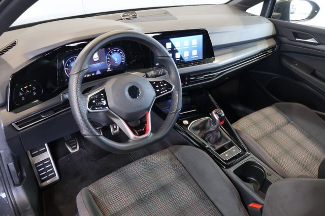 Volkswagen Golf VIII GTI 2.0 TSI AID+LED+AMBIENT+CARPLAY