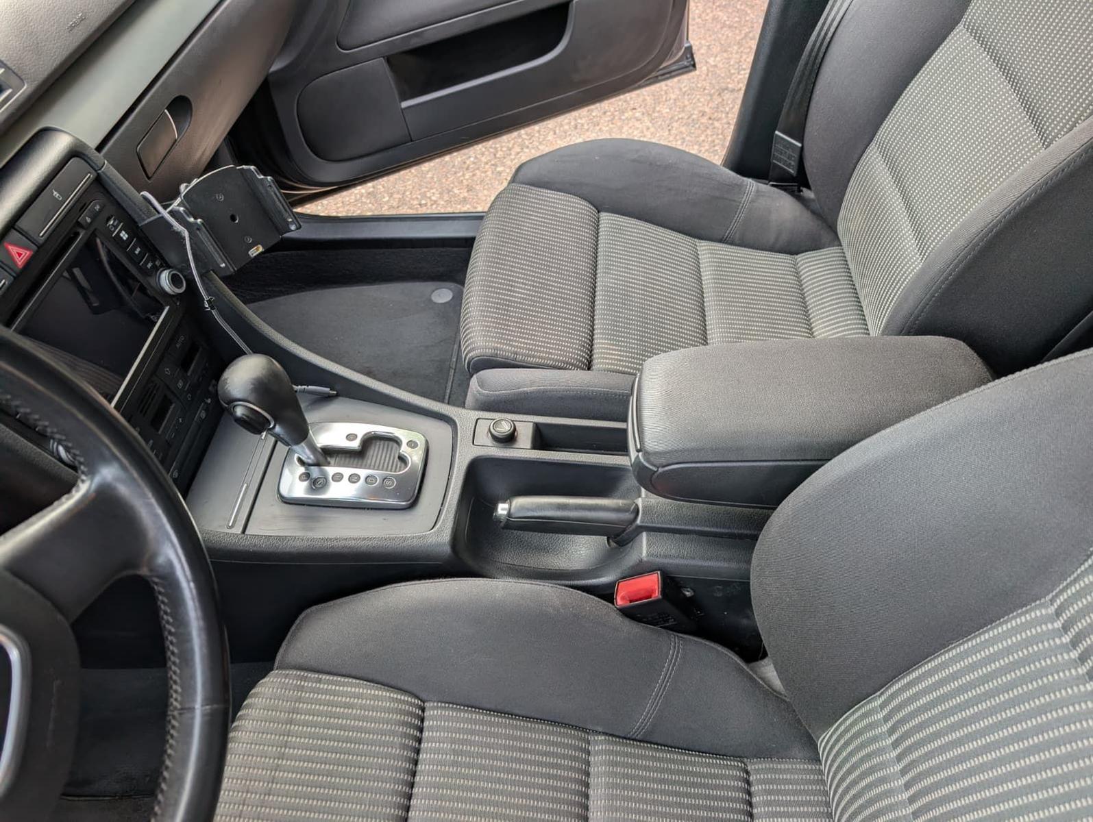 Audi A4 2005 — photo 13